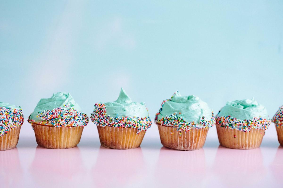 Elsa's Snow Cupcakes