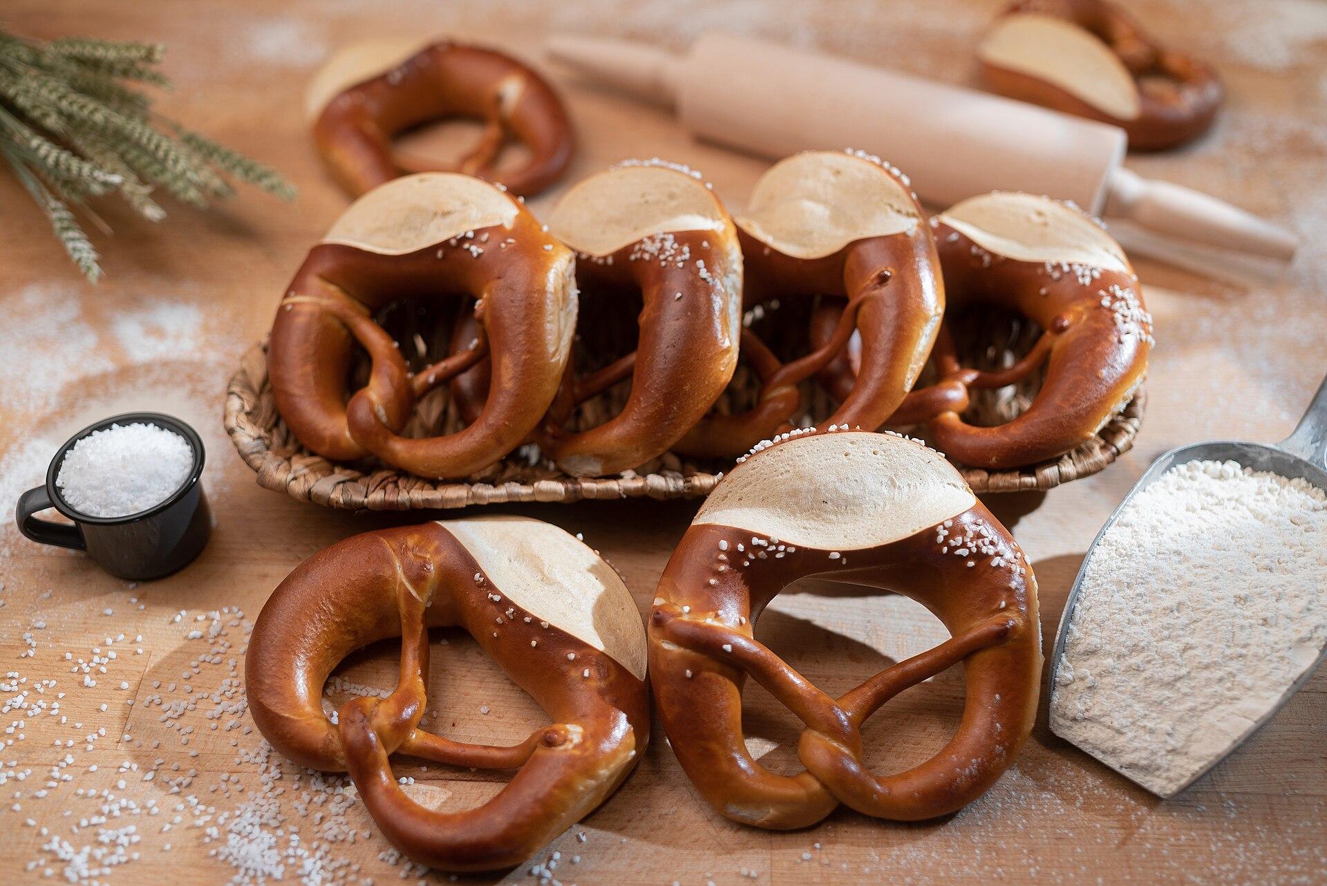 Немецкий брецель (крендель)
